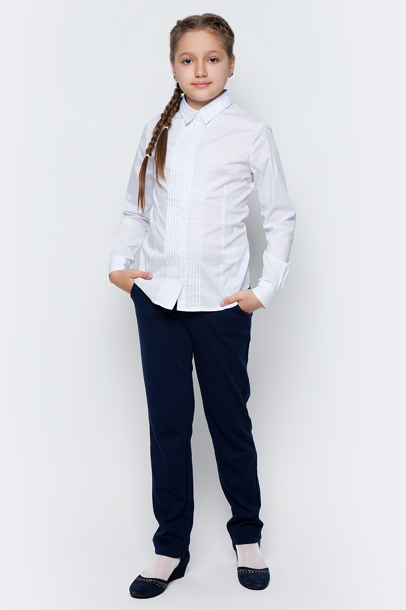 Блузка для девочки Button Blue, цвет: белый. 217BBGS22030200. Размер 146, 11 лет217BBGS22030200 Блузка для девочки Button Blue, цвет: белый. 217BBGS22030200. Размер 146, 11 лет217BBGS22030200Блузки для школы купить не сложно, но выбрать модель, сочетающую прекрасный состав, элегантный дизайн, привлекательную цену, не так уж и легко. Блузка изготовлена из качественной смесовой ткани. Модель с длинными рукавами и отложным воротником застегивается на пуговицы. Низ изделия слегка закруглен.Школьная блузка с защипами понадобится 1 сентября как никогда, придав образу торжественность и элегантность.