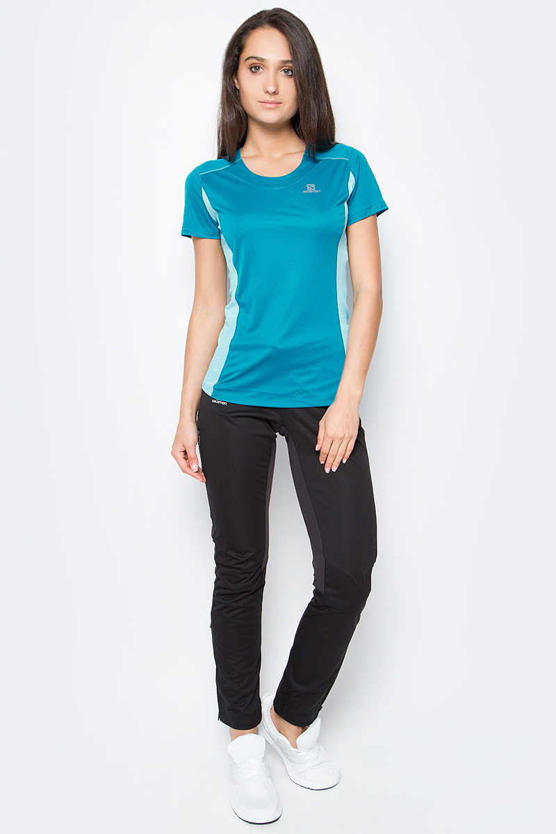 Футболка женская Salomon Agile SS Tee, цвет: голубой. L39253300. Размер M (44/46)L39253300 Футболка женская Salomon Agile SS Tee, цвет: голубой. L39253300. Размер M (44/46)L39253300Легкая функциональная футболка Salomon выполнена из качественного материала. Модель с сетчатым карманом для спортивного геля и светоотражающими на 360° элементами для бега в любое время суток.