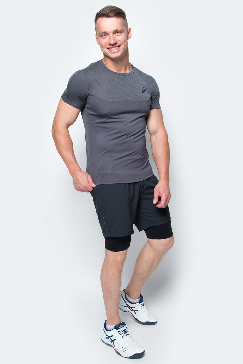 Футболка для фитнеса мужская Asics Ventilation Top, цвет: темно-серый. 141623-0779. Размер XL (52/54)141623-0779 Футболка для фитнеса мужская Asics Ventilation Top, цвет: темно-серый. 141623-0779. Размер XL (52/54)141623-0779Мужская футболка Asics выполнена из полиэстера. У модели классический круглый ворот и короткие стандартные рукава. Изделие оформлено дышащими вставками. Технология Motion Dry позволяет выводить влагу, оставляя тело сухим и сохраняя его оптимальный температурный режим.