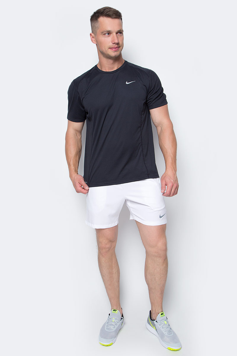 Футболка мужская Nike Df Miler SS, цвет: черный. 683527-010. Размер XL (52/54)683527-010 Футболка мужская Nike Df Miler SS, цвет: черный. 683527-010. Размер XL (52/54)683527-010Мужская футболка Df Miler SS от Nike изготовлена из ультрамягкой ткани Dri-Fit. Ткань Dri-Fit обеспечивает воздухопроницаемость и комфорт. Модель с круглым вырезом горловины и короткими рукавами оформлена фирменным логотипом.