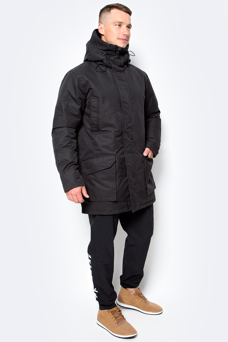 Куртка мужская Puma Style Protective Down, цвет: черный. 83866101. Размер L (50)838661_01 Куртка мужская Puma Style Protective Down, цвет: черный. 83866101. Размер L (50)838661_01Благодаря прямому крою, куртка STYLE Protective Down обеспечивает комфортную посадку. Данная модель не будет сковывать вас в движениях, вы будете чувствовать себя легко и непринужденно. Модель декорирована логотипом PUMA, нанесенным методом глянцевой печати, а также силиконовой эмблемой PUMA. Модель изготовлена с использованием технологии stormCELL из водонепроницаемых, но в то же время дышащих материалов, способных справиться с любой непогодой. Среди других отличительных особенностей модели - капюшон изменяемой формы с затягивающимися шнурами, снабженными стопорами и зажимами в виде шариков, капюшон с подкладкой из флиса, ветрозащитный клапан на липучке и наращённый спереди ворот, надежно закрывающий шею и подбородок, скрытый карман для электронных устройств на молнии, с прорезиненной петлицей и эластичной петлей для регулировки длины провода наушников под ветрозащитным клапаном, карманы на молнии на груди, боковые накладные карманы с вертикальным входом в карман и застегивающиеся на кнопку, манжеты с подложкой из эластичного материала, подол с кулиской и затягивающимся шнуром для регулирования посадки, петля для вешалки, висячий ярлык с указанием состава наполнителя.