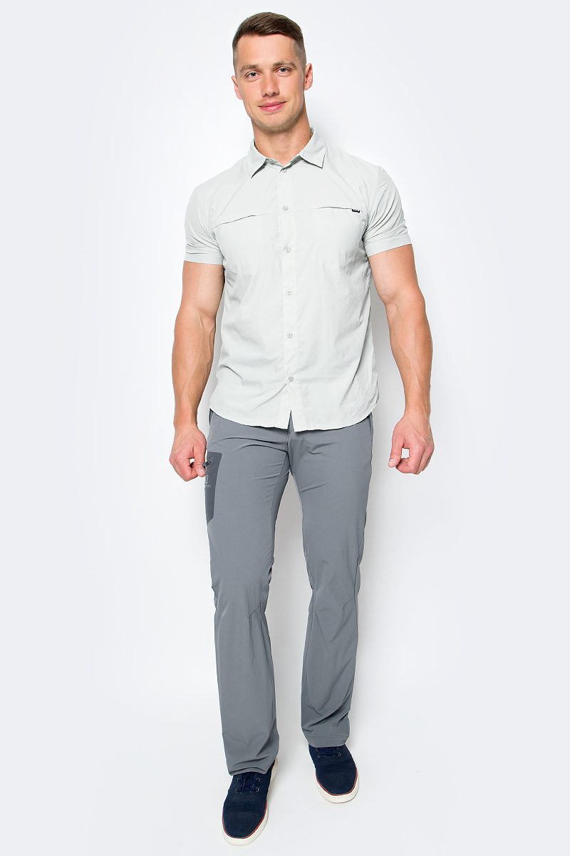 Брюки спортивные мужские Salomon Wayfarer Pant, цвет: серый. L39313400. Размер 52-32L39313400 Брюки спортивные мужские Salomon Wayfarer Pant, цвет: серый. L39313400. Размер 52-32L39313400Один взгляд на брюки Salomon Wayfarer Pant расскажет вам целую историю. Ощущение тепла и призрачный запах пыли вызовут в памяти прошлые приключения и пройденные дороги. Вас охватят мечты о новых путешествиях. Модель застегивается на кнопку в поясе и ширинку на молнии. На поясе по бокам имеются хлястики на липучках. Спереди и сзади расположены прорезные карманы на молниях. Брюки Wayfarer: прочный материал, непринужденный стиль. Они созданы для вас.