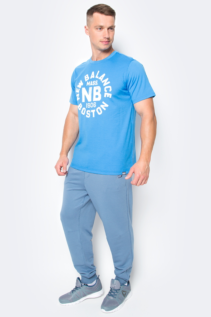 Футболка мужская New Balance Boston Tee, цвет: голубой. MT71506/HLU. Размер S (44/46)MT71506/HLU Футболка мужская New Balance Boston Tee, цвет: голубой. MT71506/HLU. Размер S (44/46)MT71506/HLUФутболка мужская Boston Tee от New Balance выполнена из тонкого трикотажа. Модель прямого кроя. Имеет круглый вырез, короткий рукав, спереди принт.