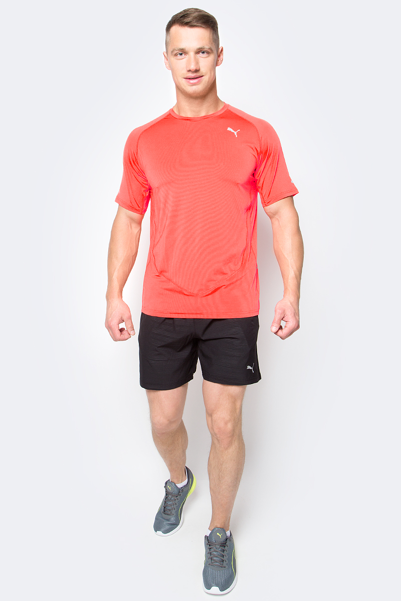 Футболка мужская Puma Faster than you S S Tee, цвет: красный. 51436202. Размер XXL (54)514362_02 Футболка мужская Puma Faster than you S S Tee, цвет: красный. 51436202. Размер XXL (54)514362_02Футболка изготовлена с использованием высокофункциональной технологии dryCELL, которая отводит влагу, поддерживает тело сухим и гарантирует комфорт во время активных тренировок и занятий спортом. Также особый крой PWRCOOL способствует естественной терморегуляции – прорези и вставки из сетчатого материала с обработанными лазером краями и швами располагаются в местах возможного перегрева и обеспечивают отличную вентиляцию. Плоские швы не натирают кожу и обеспечивают полный комфорт. Фасон рукавов-реглан элегантен и создает свободу движений. Логотип и другие декоративные элементы из светоотражающего материала позаботятся о вашей безопасности в темное время суток. Дополнительное удобство создает петля внутри на изнанке для регулировки длины шнура наушников.