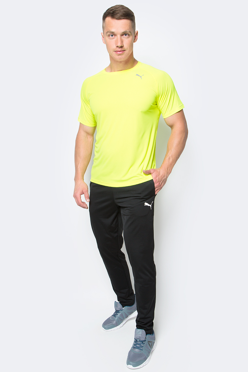 Футболка для бега мужская Puma Core-Run S/S Tee, цвет: желтый. 515008_07. Размер L (50/52)515008_07 Футболка для бега мужская Puma Core-Run S/S Tee, цвет: желтый. 515008_07. Размер L (50/52)515008_07Футболка Core-Run S/S Tee изготовлена с использованием высокофункциональной технологии dryCELL, которая отводит влагу, поддерживает тело сухим и гарантирует комфорт во время активных тренировок и занятий спортом. Легкий супердышащий материал изделия прекрасно держит форму и обеспечивает полный комфорт. Логотип и другие декоративные элементы, в том числе петлица сзади на горловине выполнены из светоотражающего материала и позаботятся о вашей безопасности в темное время суток. Плоские швы не натирают кожу и обеспечивают непревзойденный комфорт.