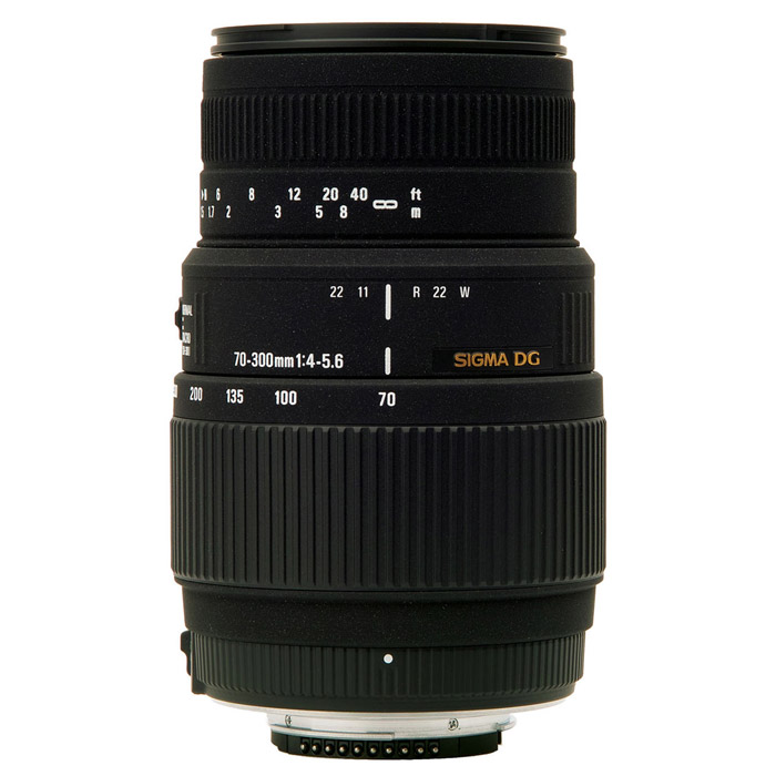 Sigma AF 70-300mm F4-5.6 DG MACRO, Nikon5A9955 Sigma AF 70-300mm F4-5.6 DG MACRO, Nikon5A9955Длиннофокусный зум-объектив с функцией макросъемки Sigma AF 70-300mm F4-5.6 DG MACRO. Объектив идеально подходит для съемки портретов, спортивных событий и природы.Используемые технологии:DG - Светосильные широкоугольные объективы для цифровых и пленочных камер, позволяют сфокусироваться с минимальным расстоянием до объекта съемки.