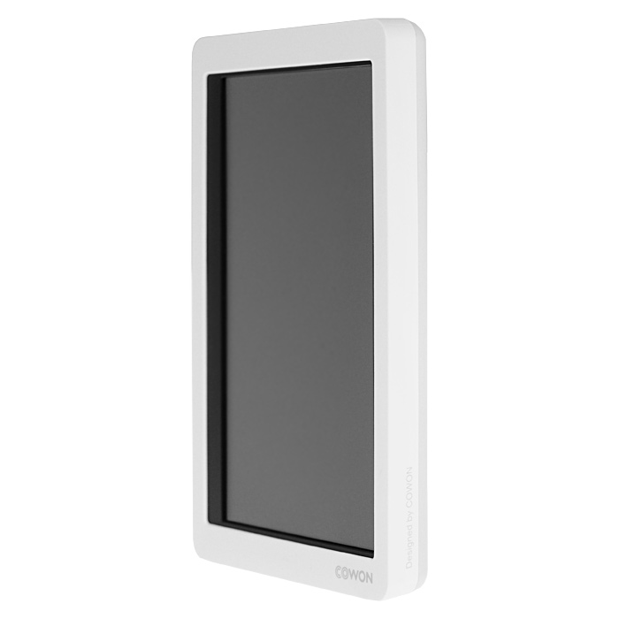 Cowon X9 16GB, WhiteiAudioX9 16GB Cowon X9 16GB, WhiteiAudioX9 16GBCowon X9 – самый долгоиграющий плеер в своём классе, работающий до 110 часов в режиме воспроизведения аудио. Устройство поддерживает все типы мультимедиа, в том числе проигрывает видео на большом сенсорном дисплее. Плеер оснащён акселерометром, FM-тюнером, диктофоном, динамиком и слотом для карт памяти MicroSD.Главные отличия X9 от модели-предшественника – Cowon X7 – это увеличенное время работы, уменьшенный вес и флэш-память ёмкостью до 32 Гб вместо жёсткого диска. Также стоит выделить новый динамический интерфейс и обновлённую систему преобразования звука JetEffect 5 (48 настроек эквалайзера, 9 режимов эхо, специальные эффекты включая знаменитый BBE+).
