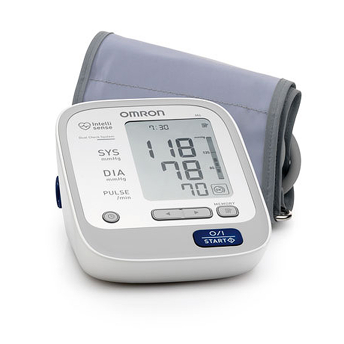 Omron M6 тонометр + адаптер + универсальная манжета HEM-7213-ARUУТ000000754 Omron M6 тонометр + адаптер + универсальная манжета HEM-7213-ARUУТ000000754Тонометр Omron M6 имеет уникальную энергосберегающую технологию, что обеспечивает самый длительный срок работы от одного комплекта элементов питания. Интеллектуальная система Intellisence учитывает индивидуальные особенности Вашего организма и производит измерения быстро и с образцовым комфортом. Горизонты домашней медицинской техники стремительно расширяются. Убыстряется переход к высоким технологиям, электронная начинка «большой» клинической аппаратуры прочно обживается в компактных семейных приборах.Для современных людей, разбирающихся в новейшей технике, Omron разработал многофункциональный цифровой тонометр нового поколения. Крупный 4-строчный дисплей тонометра Omron M6 обладает высокой четкостью и информативностью.Особенности Omron M6 с адаптером: Технология Intellisense обеспечивает автоматический выбор необходимого давления в манжете перед измерением. Благодаря этому прибор не создает чрезмерного давления в манжете и предотвращает болевые ощущения во время измерения. Манжета веерообразной формы повторяет изгиб руки и предотвращает появление болевых ощущений при измерении. Индикатор аритмии выводится на экран, если во время измерения прибор улавливает нарушение сердечного ритма. В этом случае прибор автоматически решает, является ли результат корректным или измерение необходимо повторить. Таким образом, на дисплей будут выводиться только верные результаты. Индикатор правильной фиксации манжеты оповещает пользователя о том, корректно ли наложена манжета. Это обеспечивает точность измерений. Уникальная функция - двойная проверка точности. Благодаря наличию дополнительного «контрольного» датчика полученные показания имеют высокую точность. Функция вычисления среднего давления по трём последним измерениям Память для двух пользователей по 100 измерений для каждого Универсальная манжета веерообразной формы, повторяющая изгиб руки для комфортного измерения (22-42 см) Точность и надежность результатов измерения подтверждены клиническими испытаниями. Быстрое измерение с индивидуальной для каждого пользователя скоростью стравливания воздуха и низкий уровень шума работы тонометра за счет использования тихого компрессора. Большой жидкокристаллический дисплей с крупными цифрами и значками, на котором одновременно отражаются все параметры измерений обеспечивает очень простое управление тонометром, не вызывающее сложностей у пожилых людей. Экономичный расход батареек, которых хватает на проведение 1500 измерений Сетевой адаптер и футляр для хранения и транспортировки прибора в комплекте Тонометр Omron M6 с адаптером – комфорт и надежность, подтвержденные клиническими испытаниями!