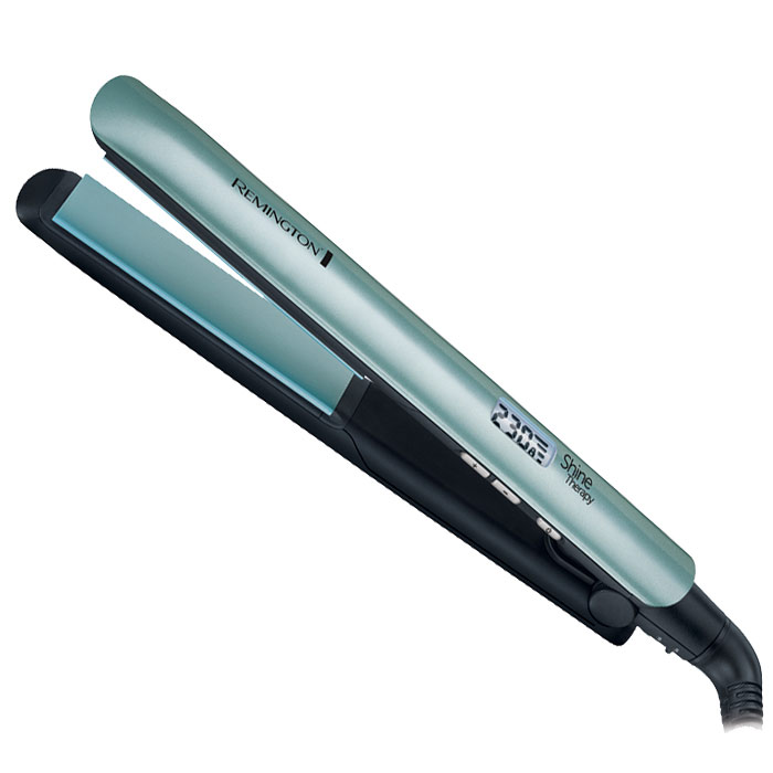 Remington S8500 выпрямитель для волосS8500 Remington S8500 выпрямитель для волосS8500Выпрямитель Remington S8500 позволяет выпрямлять волосы, практически не причиняя им вред, и придает им более здоровый вид. Выпрямитель оснащен высококачественными пластинами с усовершенствованным керамическим покрытием, которое равномерно нагревается и идеально скользит по волосам. При нагреве пластин на волосы распыляются кондиционирующие микрочастицы, содержащие смесь из марокканского арганового масла и витамина Е. Это не только защищает локоны от температурного перегрева, что может стать причиной их ломкости, но и придает волосам естественный блеск и ослепительное сияние.