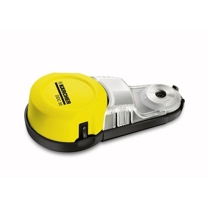 Karcher DDC 50 1.679-100.0 пылеуловитель1.679-100.0 Karcher DDC 50 1.679-100.0 пылеуловитель1.679-100.0Сверлить без пыли и, как следствие, без дополнительной уборки, стало возможно. Бытовой пылеуловитель Karcher DDC 50 надежно крепится к стене и эффективно улавливает пыль прямо в том месте, где она образуется.Очень прост в использовании:Пылеуловитель нужно всего лишь поднести к стене, включить - и можно сверлить отверстие. Благодаря вакуумному присосу, которым оснащен аппарат, он надежно крепится к любой поверхности. Вся пыль будет скапливаться в специальном бачке пылеуловителя.Функционален:Пылеуловитель для дома можно использовать совместно с любыми инструментами со сверлами диаметром не более 10 мм. Наличие двух видов источника питания: батарейки 1,5 В и аккумулятора - позволяет оператору выбрать наиболее удобный вариант в зависимости от поставленной задачи.Производителен:Вместимость мусоросборника бытовых пылеуловителей около 23 кубических сантиметров. Это позволяет высверлить около 10 отверстий диаметром 6 мм.Удобен:Защитный колпачок, который идет в комплекте с пылеуловителем, позволяет подвешивать его на стену. Это позволяет освободить обе руки оператора для надежного удержания инструмента. Компактные размеры бытового пылеуловителя (160 x 80 x 40 мм) и легкий вес (236 г) значительно облегчат вашу работу.