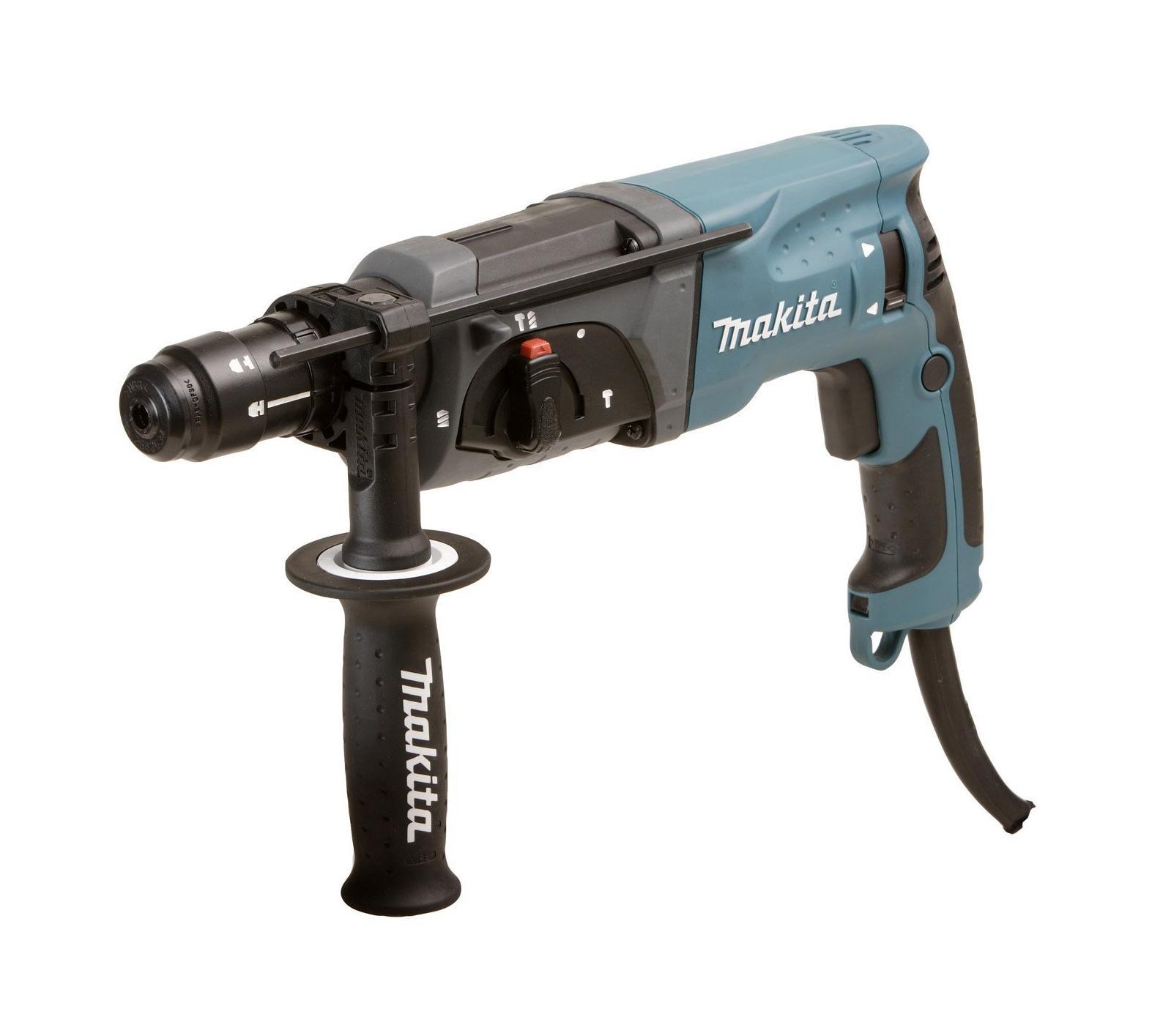 Перфоратор Makita HR2470FTHR 2470 FT Перфоратор Makita HR2470FTHR 2470 FTПерфоратор Makita HR 2470FT подойдет как новичку, так и профессионалу ремонтных работ.Makita HR2470FT незаменим при проведении ремонтных, бытовых или строительных работ. С его помощью можно пробивать выемки или проемы, делать отверстия различных диаметров.Кроме этого перфоратор поможет выдолбить кабельные каналы, проломать пол, стены, сколоть керамическую плитку или штукатурку. Конструктивно перфоратор имеет ряд преимуществ: большой сальник (который не позволит протечь смазке между корпусом редуктора и корпусом двигателя);блокировочная кнопка на выключателе (для непрерывного и длительного трудового процесса);электронный реверс (сверло может вращаться в разные стороны; застрявшее сверло легко извлекается);возможность мгновенной замены цангового патрона на трехкулачковый быстрозажимной патрон;универсальный патрон SDS-Plus позволяет закрепить зубило (и другие насадки) в разных положениях и обеспечивает удобную работу в труднодоступных местах.