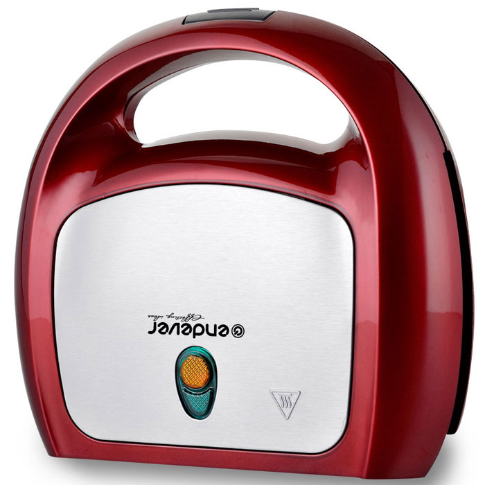Endever Skyline 18-SM хот-доггерSM-18 Endever Skyline 18-SM хот-доггерSM-18Сделайте домашний хот-дог легко и быстро! Благодаря хот-доггеру Endever SkyLine SM-18, Вы сможете приготовить дома сразу 3 сосиски в тесте или испечь хрустящие вафли на радость маленьким гурманам. Помимо этого, хот-доггер можно использовать в качестве контактного мини-гриля и пожарить в нем сосиски, овощные и мясные мини-шашлыки и др. Хот-доги, вафли с разнообразными начинками, горячие сосиски, слойки, пирожки, овощные и мясные горячие закуски - все это и многое другое под силу этому небольшому компактному прибору, который не займет много места на кухне, всегда будет под рукой и поможет Вам готовить легко, просто и без лишних хлопот! Размеры рабочей поверхности(мм): 230x130 Автоматический терморегулятор Рабочая поверхность позволяет одновременно готовить 3 хот-дога, вафли, пирожки, а также грилироватьнебольшие куски мяса, рыбы, овощей и др. продуктыВысококачественное антипригарное внутреннее покрытие Стальная декоративная вставка на крышке Индикатор нагрева и готовности к работе Ненагревающиеся ручки с фиксирующим замком Нескользящие прорезиненные ножки Размеры рабочей поверхности(мм): 230x130 Автоматический терморегулятор Рабочая поверхность позволяет одновременно готовить 3 хот-дога, вафли, пирожки, а также грилироватьнебольшие куски мяса, рыбы, овощей и др. продуктыВысококачественное антипригарное внутреннее покрытие Стальная декоративная вставка на крышке Индикатор нагрева и готовности к работе Ненагревающиеся ручки с фиксирующим замком Нескользящие прорезиненные ножки