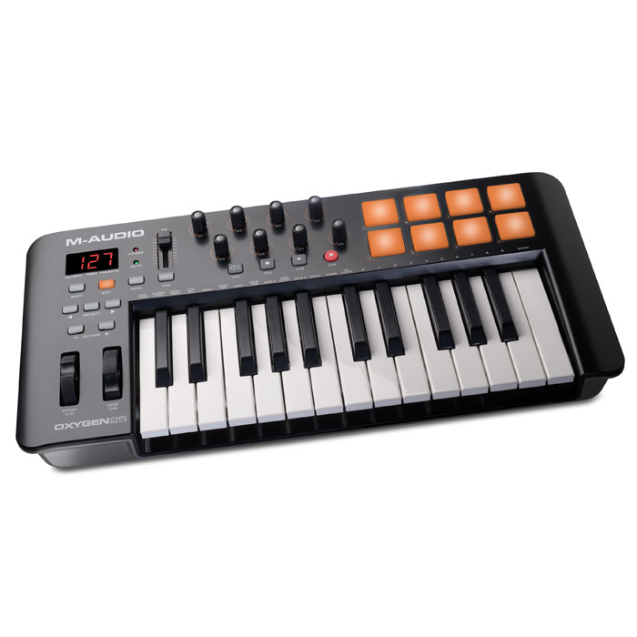M-Audio Oxygen 25 IV Midi-клавиатураOxygen 25IV M-Audio Oxygen 25 IV Midi-клавиатураOxygen 25IVM-Audio Oxygen 25 - это новый MIDI-контроллер, принадлежащий серии Oxygen, представленной на выставке Musikmesse 2014.Этот MIDI-контроллер идеально подойдет для продюсеров, новая модель обладает большим количеством удобно расположенных элементов управления, а раскладка понятна на уровне интуиции. В комплектес M-Audio Oxygen 25 поставляется пакет ПО, который можно использовать для создания собственной музыки.Модель имеет 8 триггерных пэдов, все они чувствительно к скорости нажатия. С их помощью пользователь сможет запускать аудиоклипы, звуки ударных и другие инструменты.8 регуляторов назначаются пользователем, через них можно настроить плагины и микшер. M-Audio Oxygen 25 имеет назначаемый мастер фейдер. Для удобного процесса работы предназначен ЖК-экран.M-Audio Oxygen 25 комплектуется Ableton Live Lite - это одно из наиболее популярных программных обеспечений для профессиональных музыкантов. Эта программа отлично подходит как для студийной работы, так и для воспроизведения музыки в реальном времени. Ableton Live Lite позволяет спонтанно сочинять и записывать музыку, создавать миксы и семплы, редактировать музыкальные композиции в реальном времени. Программа умеет сохранять созданный трек или компоновать его с другими мелодиями.M-Audio Oxygen 25 поставляется также с виртуальными инструментами премиум классаSONiVOX Twist. SONiVOX Twist представляет собой VST/AU/RTAS и AAX спектральной морфинг-синтезатор. Twist имеет удобный и интуитивно понятный интерфейс. Параметры, наиболее ярко изменяющие звучание, выведены на больших размеров регуляторы. Синтезатор оснащен встроенным пошаговым секвенсором и встроенными эффектами.И более того, в комплект входит многотембральная рабочая станцияAIR Music Tech Xpand!2, которая предусматривает 4 активного звукового слота или партии через патч. Каждая партия обеспечена своим собственным миди каналом, зоной, арпеджиатором, модуляцией и эффектами - превосходный способ для создания индивидуальных партий. Используйте четыре партии вместе для построения одного изумительного патча и Xpand!2 раскроет Вам всю свою мощь. Специально для Вас команда AIR Music Tech тщательно создавала тысячу готовых к игре патчей от FM синтезаторов до сэмплов воспроизведенияДля работы с iOS девайсами понадобится Camera Connection Kit от Apple.Особенности:25 полноразмерных клавишЖК экранАвто-маппинг на популярные DAW: Ableton Live, Pro Tools, Logic, CubaseКомплектуется Ableton Live Lite и SONiVOX Twis8 чувствительных триггерных пэдов8 назначаемых регуляторовкомпактные размерыВозможность работы с iOS устройствами