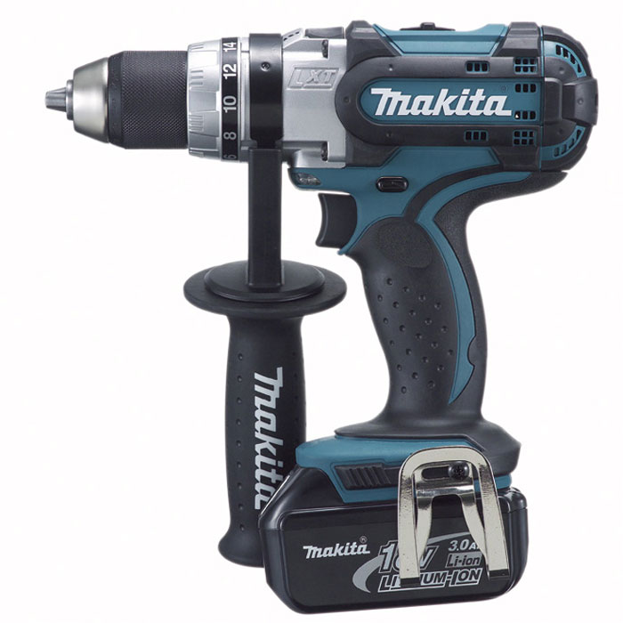 Дрель-шуруповерт Makita DDF454RFE, аккумуляторная177238 Дрель-шуруповерт Makita DDF454RFE, аккумуляторная177238Дрель Makita DDF454RFE - высокопроизводительная дрель для сверления отверстий в древесине и металле, а также выполнения операций с крепежами. Используется для столярных работ или сборки мебели. Без труда сделает отверстие в дереве диаметром до 65 мм, в металле - до 13 мм. Аккумуляторная дрель оснащена мотором с 4 магнитами для обеспечения высокой мощности. Наличие подсветки позволяет работать в плохо освещенных местах. Обрезиненная рукоятка делает работу комфортнее. Ударопрочный корпус редуктора выполнен из алюминия для повышения рабочего ресурса инструмента.Емкость аккумулятора: 3000 Ач;Тип аккумулятора: LiION; Время заряда: 1 ч: Регулировка крутящего момента: 16 + 1; Диапазон регулировки скорости вращения: - 1 скорость: 0 - 400 об/мин, - 2 скорость: 0 - 1700 об/мин.