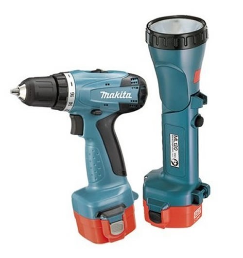 Дрель аккумуляторная Makita 6280DWPLE145159 Дрель аккумуляторная Makita 6280DWPLE145159Компактный инструмент - длина всего 192 мм. Вес всего 1,6 кг для снижения утомляемости оператора. Полностью металлические шестерни редуктора обеспечивают исключительную надежность передачи. Увеличенная выходная мощность обеспечивает большую эффективность работы. В комплекте фонарь.