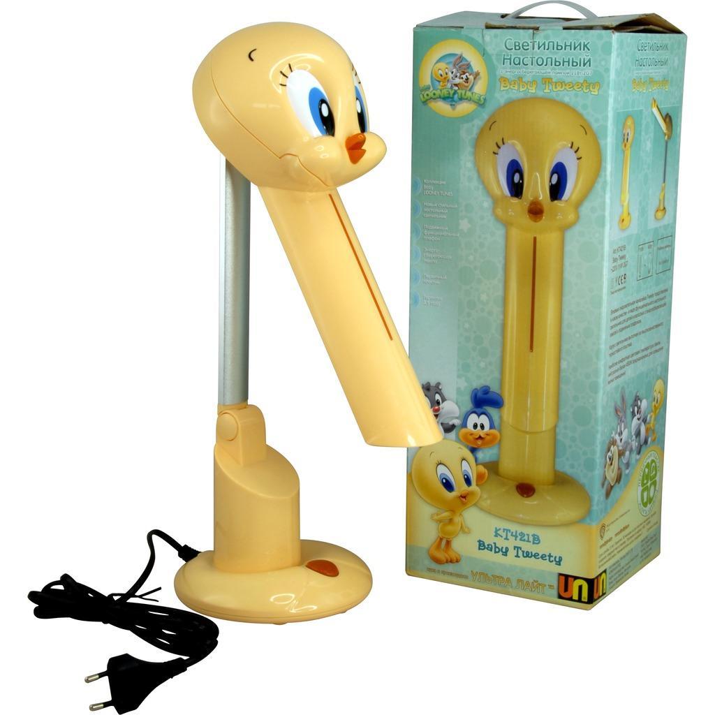 Настольный светильник Ультра ЛАЙТ KT421B Baby TweetyKT421B Baby Tweety Настольный светильник Ультра ЛАЙТ KT421B Baby TweetyKT421B Baby TweetyВпервые канарейка Малыш Твити предстанет в виде функционального настольного светильника для детей и взрослых. Корпус моделей выполнен из термостойкого пластика. Максимально комфортная цветовая температура энергосберегающей лампы нейтрально-белая.