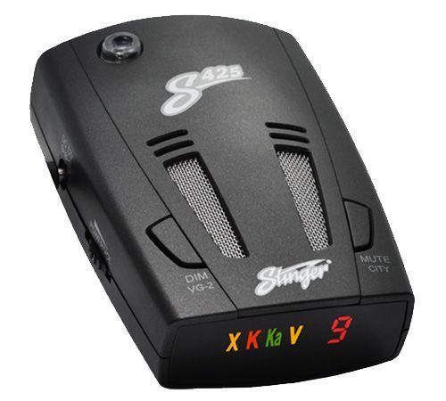 Stinger S425 ST радар-детекторS425 ST Stinger S425 ST радар-детекторS425 STРадар-детектор Stinger S425, который обладает буквенным дисплеем со встроенной функцией градации мощности принимаемого сигнала. Помимо этого, модель позволяет улавливать радиосигналы даже самых современных радаров, что оградит водителей от штрафов за превышение скорости.Радар-детектор базируется на мощнейшем супергетеродиновом приёмнике, который способен на распознавание излучений во всех диапазонах, что используются на территории России: К, Ка и Х, а в том числе поддерживает Ultra-K, Ultra-Ka, Ultra-X, и даже POP, Instant-On.Такие внушительные возможности позволят детектировать не то, чтобы любой из российских радаров или камер, а вообще радары применяющиеся полицией в любой точке мира на сегодняшний день.Кроме того, аппарат защищен от обнаружения пеленгаторами работающими по технологии VG-2. В некоторых странах, где радар-детекторы запрещены (например в Литве) пеленгаторы используют для их поиска и конфискации у водителей.