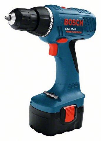 Bosch Аккумуляторный шуруповерт GSR 14,4-20601918G20 Bosch Аккумуляторный шуруповерт GSR 14,4-20601918G20Шуруповерт Bosch GSR 14,4-2 предназначен для монтажа/демонтажа резьбовых соединений. Компактный и удобный, он подходит для выполнения работ в тесных помещениях и над головой. 25 ступеней крутящего момента обеспечивают точную подстройку при заворачивании шурупов любого размера. Идеальная передача крутящего момента благодаря инновационному 2-скоростному планетарному редуктору. Рукоятка с мягкой накладкой.