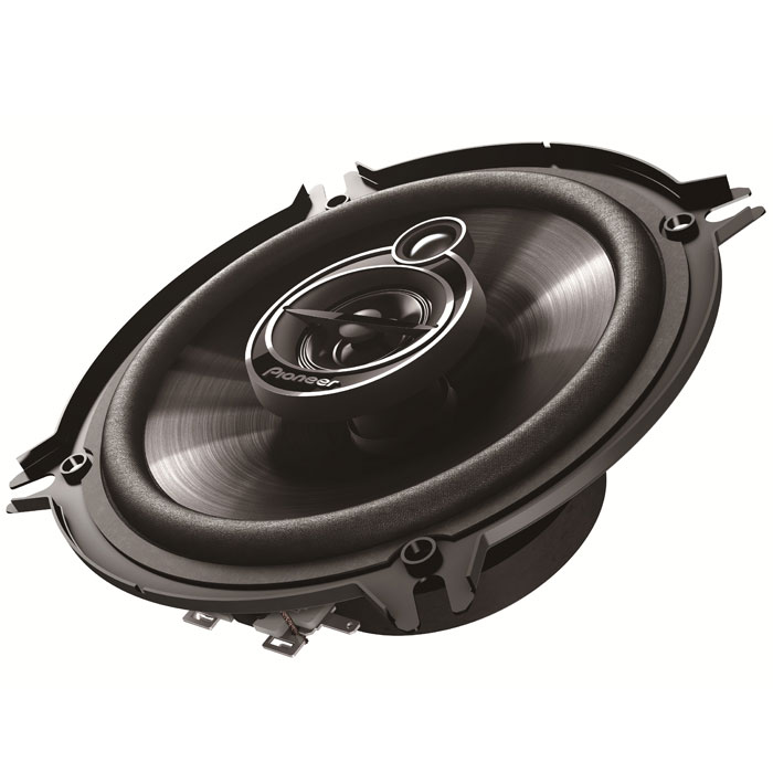 Pioneer TS-G1333I колонки автомобильныеTS-G1333I Pioneer TS-G1333I колонки автомобильныеTS-G1333IАвтомобильные колонки Pioneer TS-G1333I разработаны для мощного звука премиум класса, с прекрасным соотношением цены и качества. В их прочной конструкции предусмотрено несколько крепежных отверстий, что облегчает установку любой акустической системы G-серии в автомобиль. Благодаря возможности работы с большей мощностью и высокой чувствительности, Pioneer TS-G1333I может воспроизводить глубокие, эффектные басы и естественные звук на высоких частотах - даже на высоком уровне громкости. Это умное и доступное решение чтобы сделать звук в вашем автомобиле еще лучше.Колонки оснащены рупорным пьезоэлектрическим твитером, что помогает вуферу воспроизводить высокие частоты. Исключительно прочная. но легкая конструкция не только прекрасно звучит, но и замечательно выглядит, а также теперь ее стало гораздо легче установить в самых разных автомобилях. Автомобильные колонки отличаются высокой чувствительностью, что позволяет наслаждаться высококачественным звуком и уверенной мощностью даже на низких уровнях громкости.