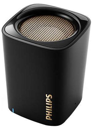 Philips BT100B/00 акустическая системаBT100B/00 Philips BT100B/00 акустическая системаBT100B/00Беспроводная передача звука через BluetoothBluetooth — надежная и энергоэффективная технология беспроводной связи малого радиуса действия, которая позволяет с легкостью подключать iPod/iPhone/iPad и другие Bluetooth-устройства, например смартфоны, планшетные компьютеры и ноутбуки. Теперь вы сможете без проводов воспроизводить на этой акустической системе любимую музыку и звук во время игр или просмотра видео.Функция антиклиппинга для громкого звука без искаженийФункция антиклиппинга позволит вам даже при низком заряде батареи слушать музыку высокого качества на любой громкости. Она позволяет работать с входными сигналами от 300 мВ до 1000 мВ и воспроизводить звук без искажений. Это дает возможность воспроизводить музыкальный сигнал так, как он проходит через усилитель, и сохранять пиковые значения в пределах диапазона усилителя. При этом устраняются искажения звука, вызванные ограничениями, без влияния на громкость. При низком уровне заряда батареи снижается возможность воспроизводить пиковые значения в музыке, но функция антиклиппинга снижает сами пиковые значения при разряде батареи.Встроенный аккумулятор позволит слушать музыку, где вам угодноСлушайте музыку так громко, как вы хотите, в любое время и в любом месте. Никаких спутанных проводов, никаких розеток. Только наслаждение отличным качеством любимой музыки — благодаря встроенному аккумулятору и свободе движений.Встроенный микрофон для вызовов по громкой связиБлагодаря встроенному микрофону эту АС от Philips можно использовать в качестве спикерфона. При поступлении вызова воспроизведение музыки приостанавливается, и вы можете говорить через громкоговоритель. Отличный вариант для любого случая — и для деловых бесед, и для разговоров с друзьями