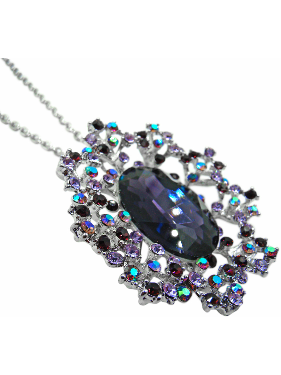 Подвеска Taya, цвет: серебристый, фиолетовый. T-B-1034939890|Колье (короткие одноярусные бусы) Подвеска Taya, цвет: серебристый, фиолетовый. T-B-1034939890|Колье (короткие одноярусные бусы)Стильная подвеска Tayaвыполнена из ювелирного сплава серебристого цвета. На мелкой цепи якорного плетения располагается брошь-кулон в виде волшебного цветка с огромным кристаллом глубокого фиолетового цвета в центре. Сам кристалл утоплен в лепестках, собранных из страз сиреневых оттенков. Можно снять кулон и использовать в виде броши на платок, на головной убор или на жакет.Очаровательная подвеска Tayaпоможет создать уникальный и запоминающийся образ.