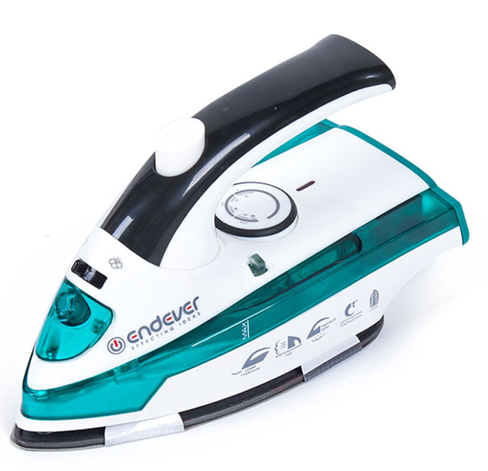 Endever Odyssey Q-709 дорожный утюгQ-709 Endever Odyssey Q-709 дорожный утюгQ-709Удобный современный дорожный утюг Endever Odyssey Q-709, благодаря которому ваша одежда будет выглядеть аккуратно и опрятно даже в путешествии. Утюг оснащен резервуаром для воды и способен выдавать паровую струю для более эффективного разглаживания различных тканей. Паровой удар с легкостью справиться даже с самыми капризными складками. Заострённый носик эффективно разглаживает ткань между пуговицами и швами. Модель компактно складывается, благодаря чему утюг без труда поместится в дорожную сумку или рюкзак.Переключатель напряжения 110/220 Вт Регулировка температуры Сухой или паровой режим глажения Паровой удар