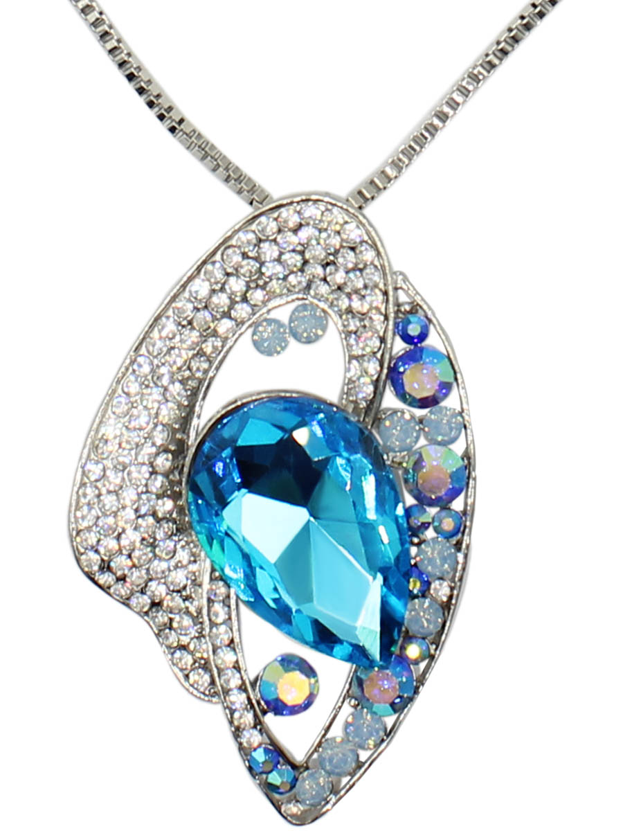 Колье Taya, цвет: синий, серебристый. T-B-12509-NECK-BL.SILVERКолье (короткие одноярусные бусы) Колье Taya, цвет: синий, серебристый. T-B-12509-NECK-BL.SILVERКолье (короткие одноярусные бусы)Изысканная подвеска изготовлена из гипоаллергенного бижутерного сплава, имеет надежную застежку-карабин с регулирующей длину цепочкой. Подвеска абстрактной формы дополнена изумительным кристаллом и россыпью страз.