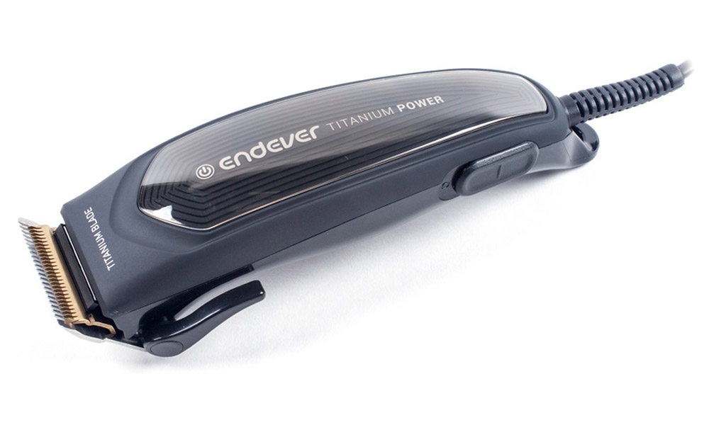 Endever Sven-970 машинка для стрижки волосSven 970 Endever Sven-970 машинка для стрижки волосSven 970Машинка для стрижки Endever Sven-970 выполнена в стильном и лаконичном корпусе, оснащена мощным мотором типа AC, а также технологией TITANIUM BLADE, благодаря которой лезвия никогда не затупятся и обеспечат высокую эффективность стрижки и бережный уход.