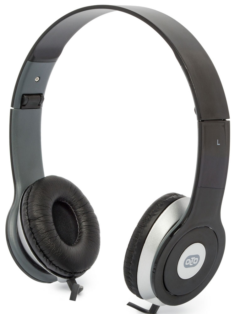OLTO VS-15, Black наушникиO00001296 OLTO VS-15, Black наушникиO00001296Накладные наушники OLTO VS-15 с отличным качеством звучания. Оснащены встроенным микрофоном, а также пультом для быстрого и удобного переключения между музыкой и вызовами. Подключив их к своему смартфону или планшету вы сможете не только наслаждаться любимой музыкой, но и с легкостью ответить на звонок, не доставая гаджет. Особенностью данной модели является плоский кабель с защитой от спутывания, который не перекручивается и не завязывается в узлы. Кроме того, L-образный штекер наушников OLTO VS-15также обеспечивает еще большую прочность и долговечность кабеля. Стоит также отметить наличие специального зажима, который помогает надежно закрепить кабель.