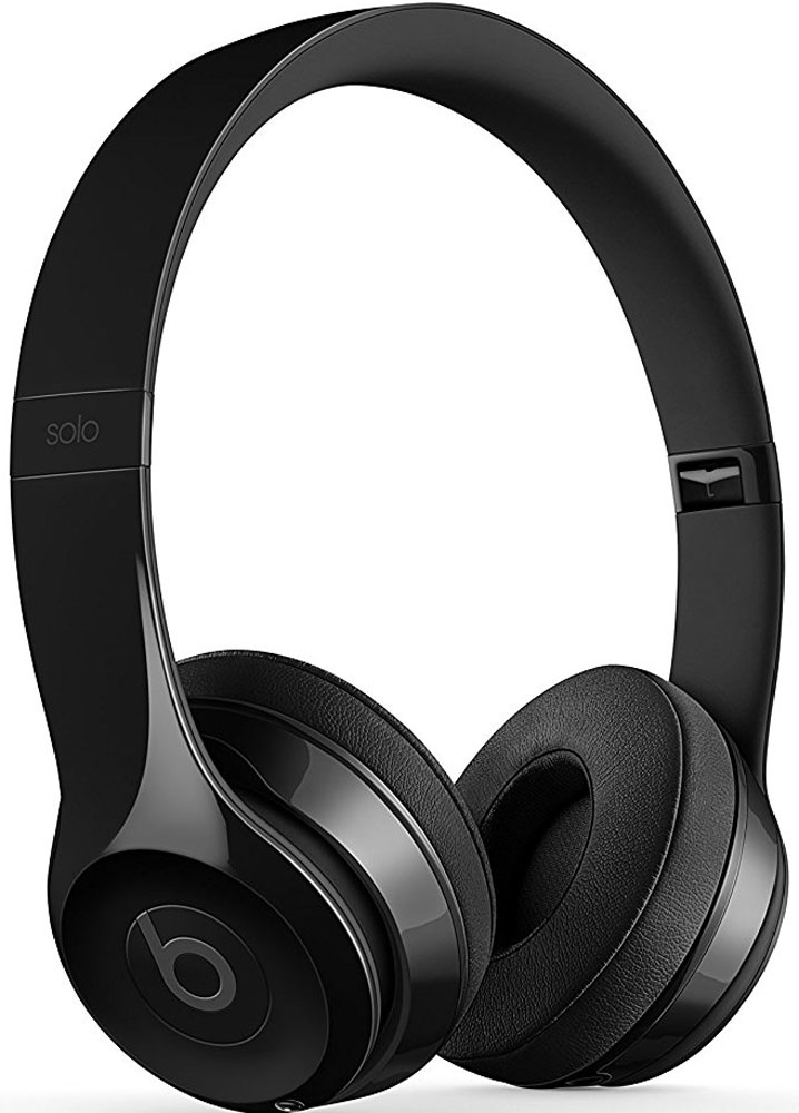 Beats Solo3 Wireless, Gloss Black беспроводные наушникиMNEN2ZE/A Beats Solo3 Wireless, Gloss Black беспроводные наушникиMNEN2ZE/AНаушники Beats Solo 3 могут работать до 40 часов без подзарядки, чтобы вы могли пользоваться ими каждый день. 5-минутной зарядки Fast Fuel хватит ещё на 3 часа воспроизведения. Фирменное звучание Beats в наушниках с технологией Bluetooth класса 1 будет сопровождать вас повсюду — куда бы вы ни отправились. Расположение чашек с мягкими амбушюрами можно регулировать — вы сможете носить их целый день.Беспроводные наушники Beats Solo3 готовы к работе в любой момент. Включите их и поднесите к своему iPhone — они мгновенно подключатся к нему, а заодно и к вашим Apple Watch, iPad и Mac. В беспроводных наушниках Solo 3 с технологией Bluetooth класса 1 вы сможете слушать музыку где бы вы ни были.Неотъемлемая черта беспроводных наушников Beats Solo3 — знаменитое звучание Beats. Точная настройка акустической системы обеспечивает чистое сбалансированное звучание в широком диапазоне. Мягкие удобные чашки блокируют внешние шумы и позволяют вам услышать все оттенки любимой музыки.Встроенные элементы управления и сдвоенные микрофоны направленного действия позволяют отвечать на звонки, управлять воспроизведением, регулировать громкость и общаться с Siri — куда бы вы ни отправились.Дизайн беспроводных наушников Beats Solo3 выдержан в характерном для линейки стиле — выразительном и минималистичном. Расположение чашек с мягкими амбушюрами можно регулировать — вы сможете носить их целый день. Стремительные изгибы, отсутствие видимых винтов и вращающиеся амбушюры дополняют естественную посадку этих наушников, эргономичная конструкция которых рассчитана на обеспечение оптимального комфорта и качества звучания.