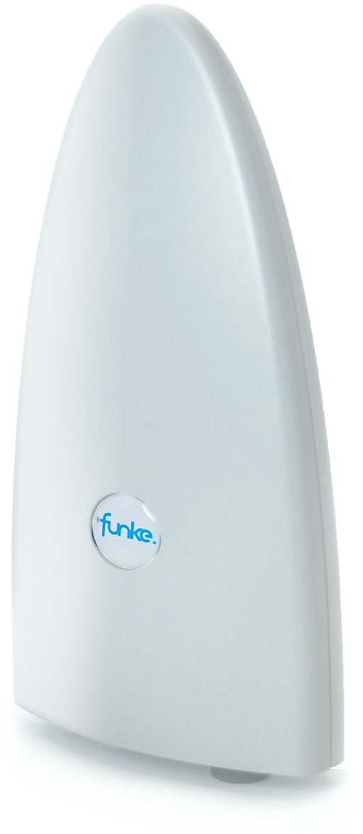 Funke DSC310 антенна для цифрового ТВ (активная)13117 Funke DSC310 антенна для цифрового ТВ (активная)13117Активная антенна Funke DSC310 это одна из самых компактных антенны для цифрового ТВ DVB-T/T2 для наружной установки. Небольшой размер и стильный дизайн позволяет устанавливать антенну в любом месте. Простая установка, не требует настройки. Антенна обеспечивает надежный и качественный прием ТВ сигнала.Антенна разработана и произведена в Нидерландах, компанией Funke Digital TV. Вы получаете гарантированное европейское качество материалов и сборки.Фирменная технология производителя 4G LTE INERT technology обеспечит защиту от помех 4G мобильных сетей.Расстояние от передатчика: до 35 км;Активная антенна: да;Коэффициент усиления UHF: 18 dBi Питание: по кабелю от ресивера или через адаптер;Корпус: защитный корпус из ударопрочного пластика;Адаптирована для установки на прогулочных судах Адаптера в комплекте нет